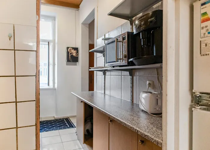 Elegant & Near Danube With Garden Access Apartamento