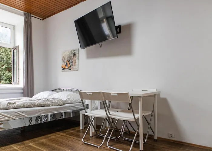 Elegant & Near Danube With Garden Access Apartamento *