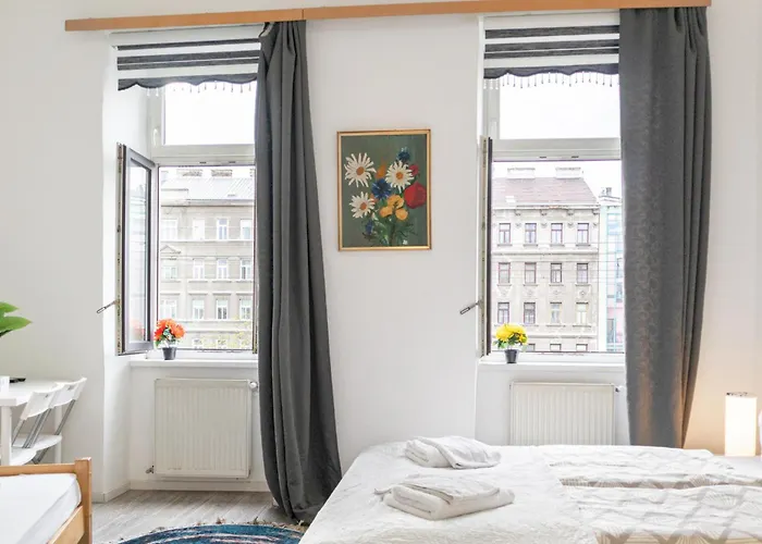 Elegant & Near Danube With Garden Access Apartamento Viena